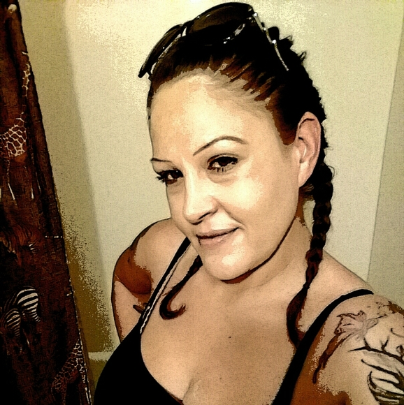 Meet your Posher, Andrea - Picture 4 of 4